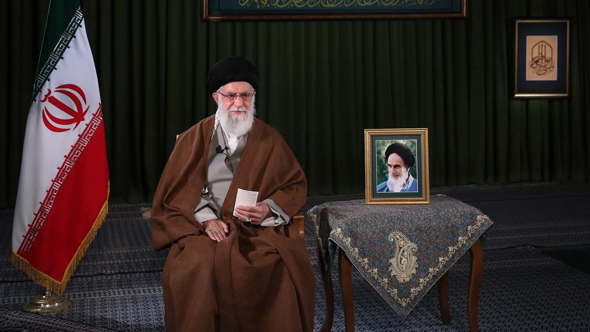 Calling the Burning of the Koran in Sweden Conspiratorial and Dangerous, Iran's Khamenei Asks for the Perpetrators to be Handed Over to the Islamic State Court