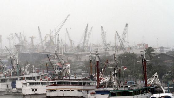 BMKG 天気予報: ジャカルタ港 の曇りの晴天