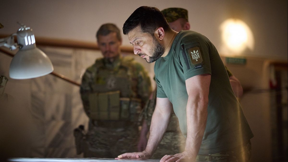 Tegaskan Komando Tertinggi Militer Ukraina Sepakat Pertahankan Bakhmut, Presiden Zelensky: Hancurkan Penjajah