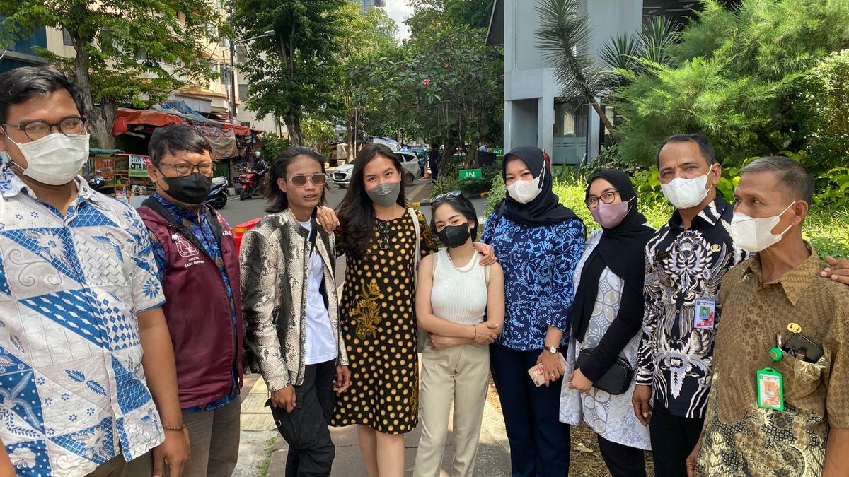 On The Orders Of Anies Baswedan, The DKI Provincial Government Collaborates With Bonge And Jeje Youth "SCBD" Ambassadors For The Hygiene Campaign