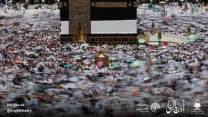 King Salman Invites 1,300 People From 100 Countries To Worship Hajj This Year