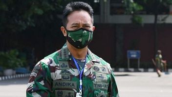 全体会議は、366人のメンバーが出席したインドネシア軍の司令官になるパルアンディカペルカサをタップします