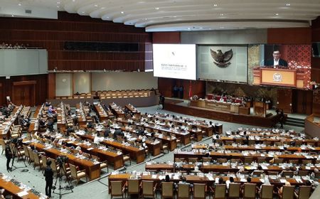 Banjir Kritik Dilalui DPR untuk Bawa RUU Minerba ke Sidang Paripurna