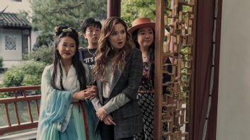 Review Film <i>Joy Ride</i> (2023): Komedi Dewasa yang Sentuhan Budaya Asia