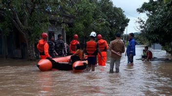 Satu-satunya Akses Darat Menuju Pemkab Natuna Rusak Parah Akibat Banjir