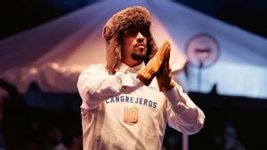 Bad Bunny Tulis Sejarah Grammy: Bawa Lagu Berbahasa Spanyol di Tiga Kategori Utama
