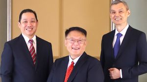 PTメデラ・ポティアTbkのIPOの背後にいる3人の船長