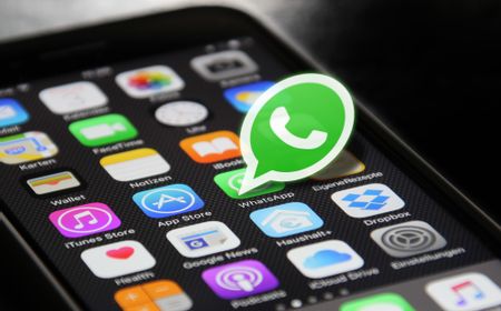 WhatsApp yang Sering Down dan Kita yang Terlalu Adiktif