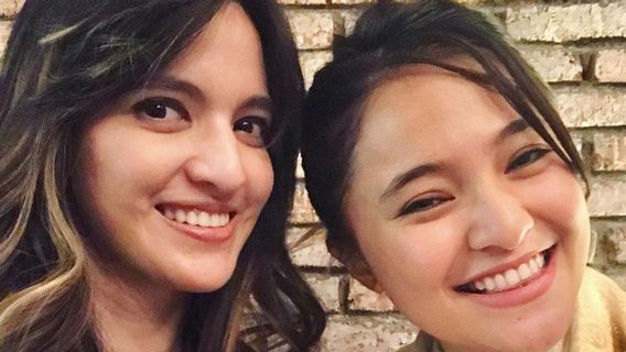 True Friends, Marshanda And Jessica Iskandar Give Support To Nia Ramadhani