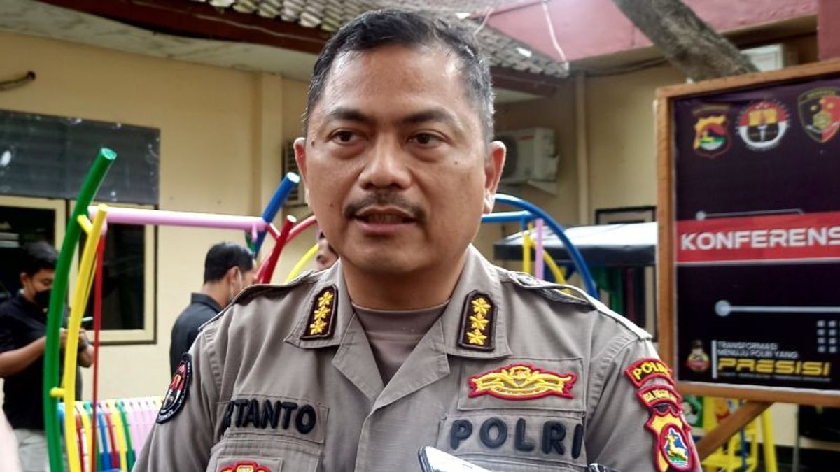 Datang ke Lombok Timur, Polisi Temui Keluarga Penendang Sesajen di Gunung Semeru