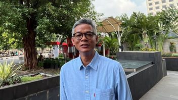 الوفاء بفحص KPK ، المفوض السابق ل KPU Wahyu Setiawan أحضر وثيقة تتعلق بهارون ماسيكو