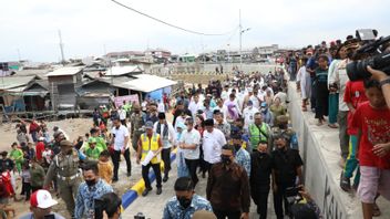 يعترف محافظ Pj Heru بأن بناء السدود في Muara Angke أمر صعب لأنه يتعين عليهم مستوطنات Gusur