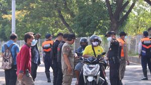 Ratusan Pengendara di Suramadu Positif COVID-19, Pemkot Surabaya Terus Lakukan Swab Hunter