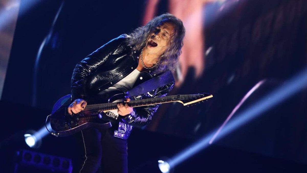柯克·哈米特（Kirk Hammet）在Exodus的现象级首张专辑《Bonded By Blood》中的参与程度如何？那是加里·霍尔特。