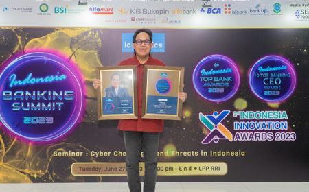 Performa Gemilang, Bank DKI Raih Penghargaan Indonesia Top Bank Awards 2023 dan Top Banking CEO 2023