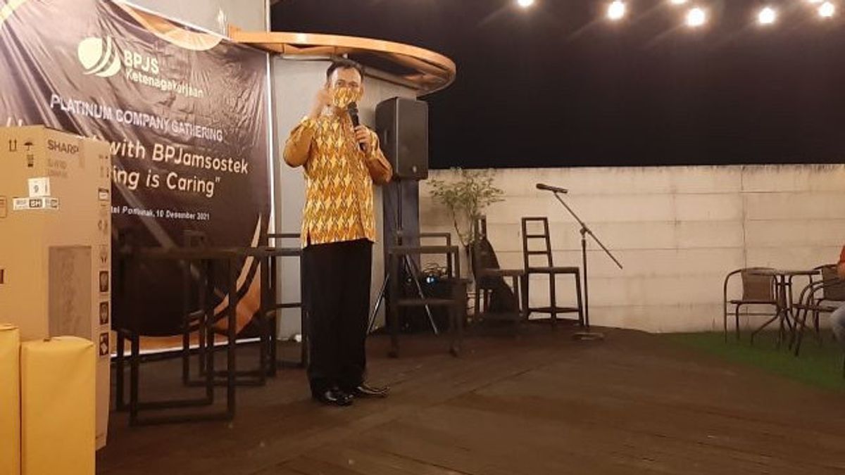 West Kalimantan Governor Asks Companies To Protect Vulnerable Workers Through CSR