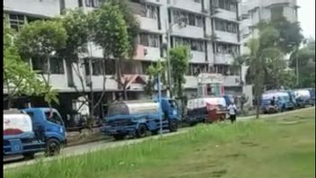10 Mobil Tangki Air Bersih Datang ke Rusun Marunda, Keluhan Warga Didengar