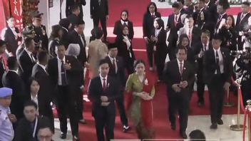 MPR 2025 Annual Session, Vice President Gibran And Puan Maharani Walk Along