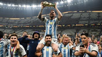 تهانينا على نجاح ميسي في كأس العالم 2022 ، رونالدو: وداع جدير للعبقري