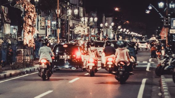 Awas, Jangan Ikuti Motor Ngebul saat Mudik, Ini Bahayanya