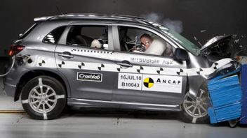 Mitsubishi ne s'inquiète pas que son véhicule ait obtenu quatre étoiles dans les tests de collision, il est sûr qu'il reste sûr