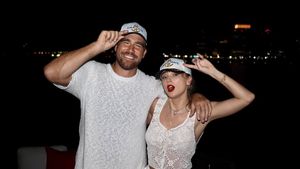 Liburan Bersama, Travis Kelce <i>Go Public</i> dengan Taylor Swift di Instagram!