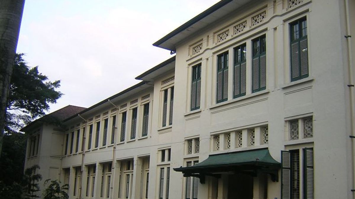 서부 쟈바 의회, 마우 학교의 불평등 가능성에 경고