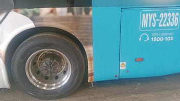 Why Do Electric Buses Have To Use Special Tires? This Is The Difference