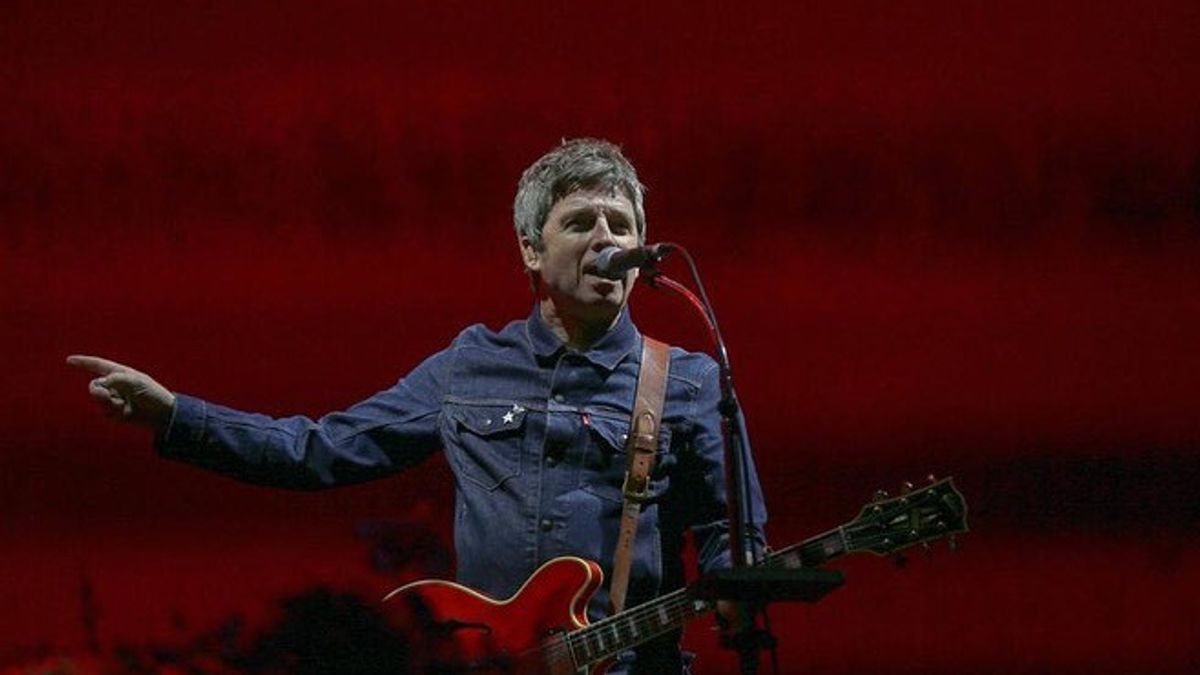 Dan Noel Gallagher pun Ikut Mengecam VAR dan Sebut Howard Webb "Bencana"
