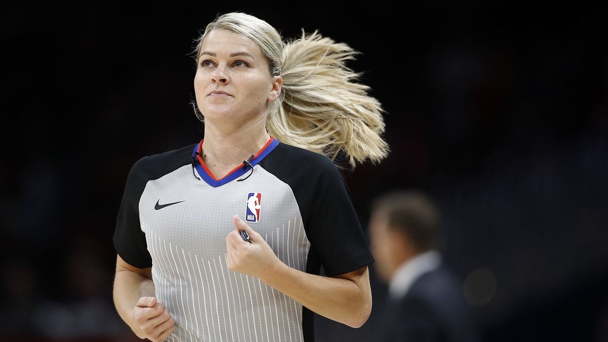 Sejarah, NBA Tunjuk Dua Wasit Perempuan Pimpin Satu Pertandingan