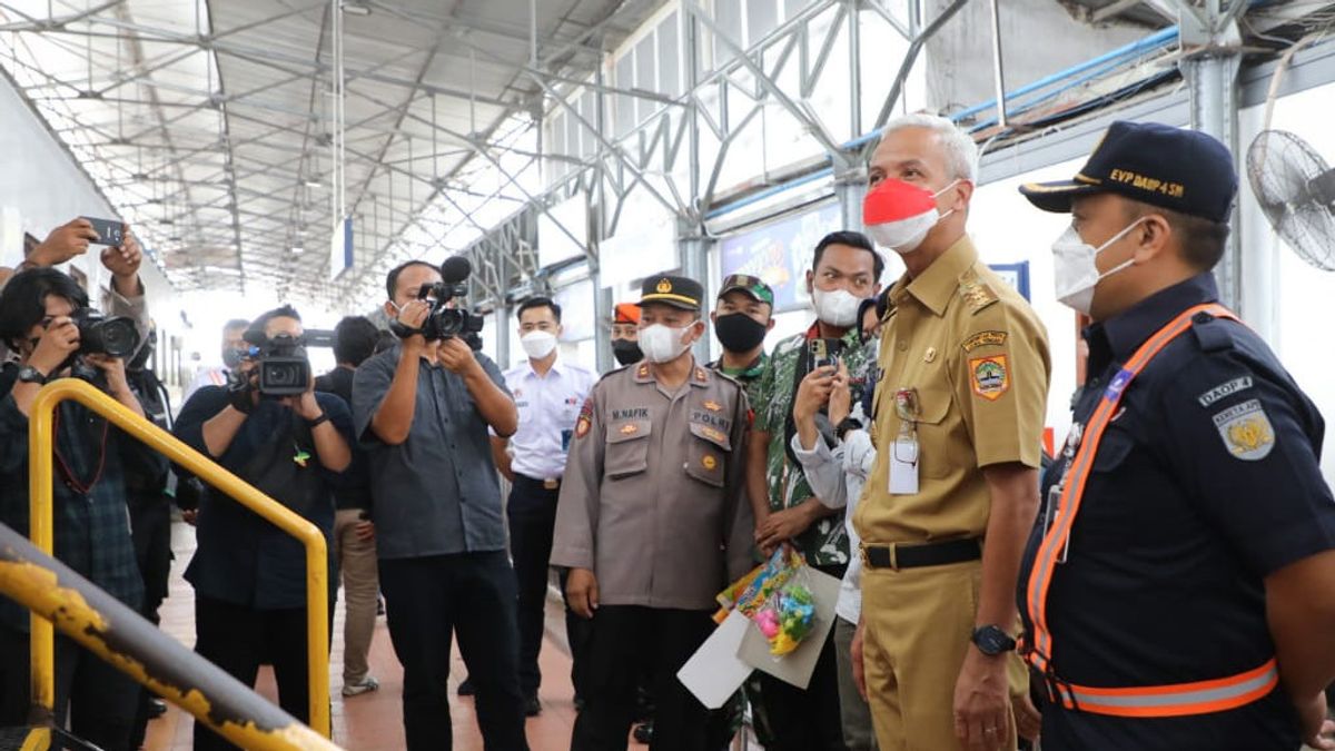 Mudik dan Arus Balik Lancar, Ganjar: Polisi dan TNI Jaga 24 Jam, Terima Kasih