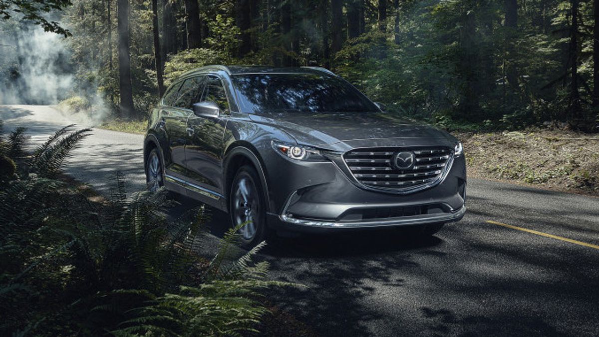 2023年以降、マツダはCX-9の生産を継続せず、CX-90に焦点を当てることを選択します