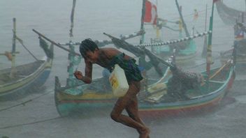 注意!インドネシアの多くの主要都市で激しい雨と雷が近づいています