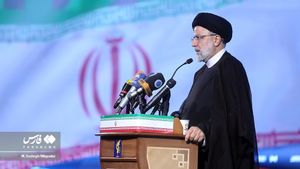 Two Members Of President Raisi's Group Reportedly Successfully Contacted With Rescue Team