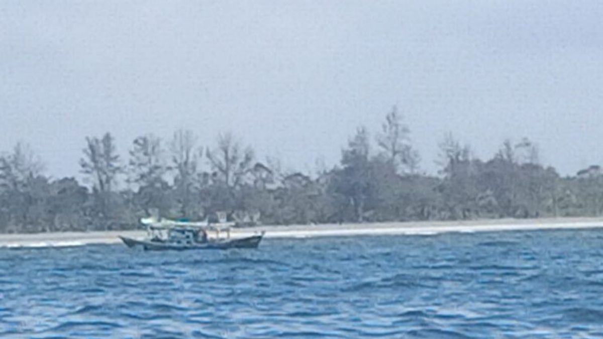 ムコムコ漁業局は漁師がトラトロール船を捕まえることを許可しています