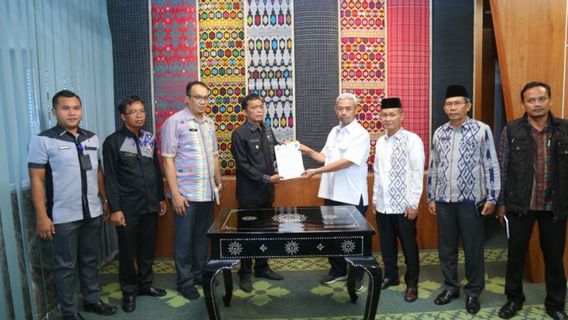 The Ministry Of PUPR Hands Over Special Houses For Residents Affected By The Mandalika Circuit To The Central Lombok Regency Government