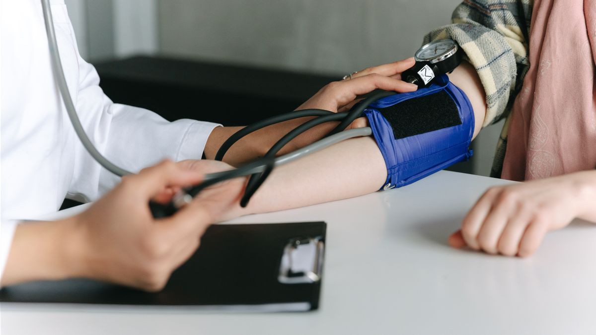 当心高血压可能是中风的主要危险因素