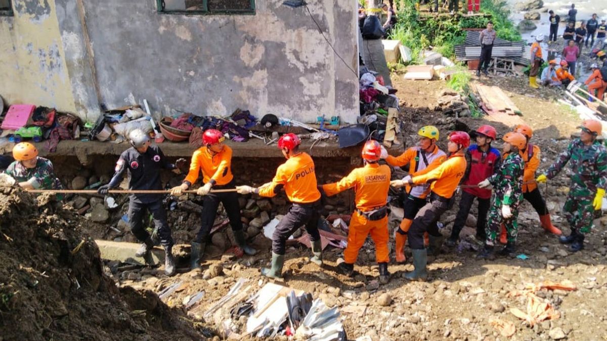 Hari Ini, Tim SAR Buka Akses Menuju Lokasi Hilangnya 4 Warga Korban Tanah Longsor di Bogor
