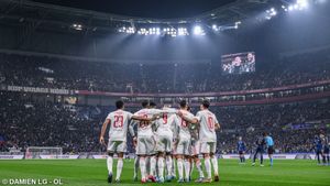 Lyon Lolos Perempat Final Liga Europa, Peter Bosz: Hal Hebat Masih Menanti Kami