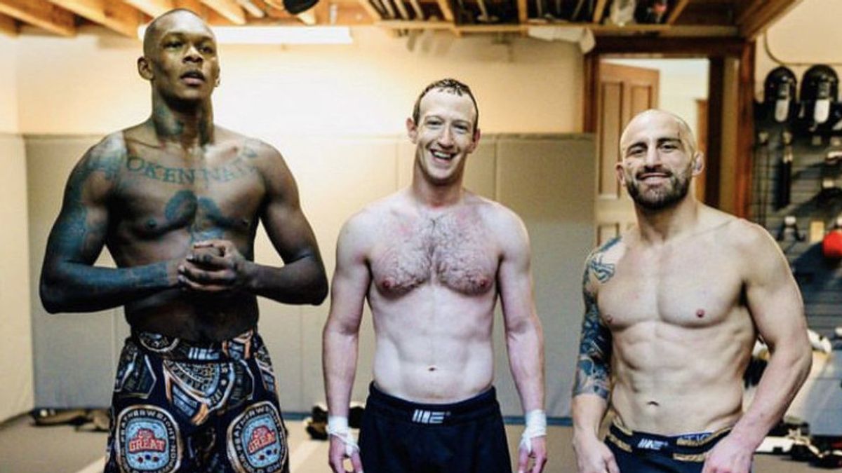 Not Wanting To Lose To Elon Musk, Mark Zuckerberg Practices With 2 UFC Champions In The Special Ring