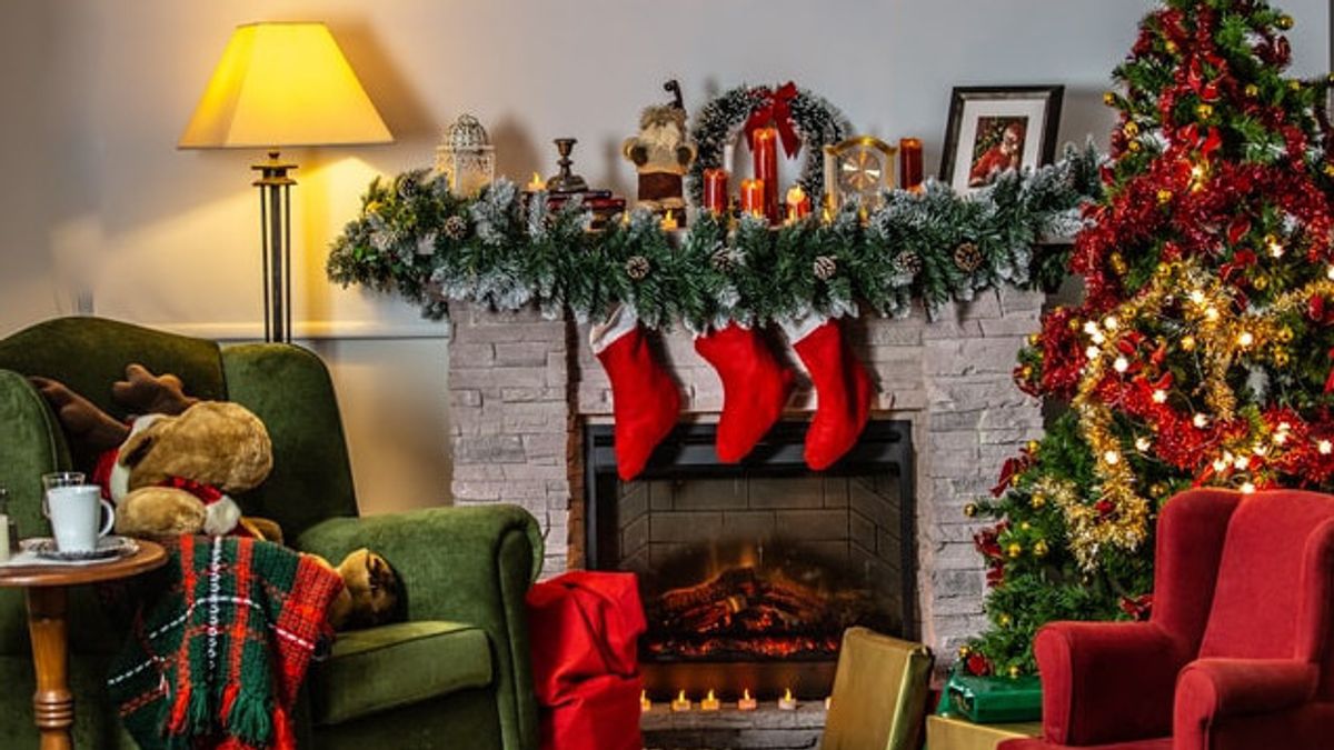 一系列小饰品典型的圣诞家居装饰品及其含义