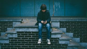 amphétamine : Les psychologues soutiennent PP TUNAS, révèlent les limites idéales pour jouer au téléphone portable d’enfants pour un maximum de 2 heures
