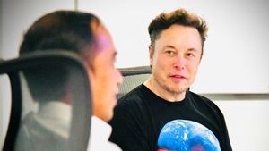 Elon Musk Labil! Aktifkan Lagi Tiga Akun Kontroversial