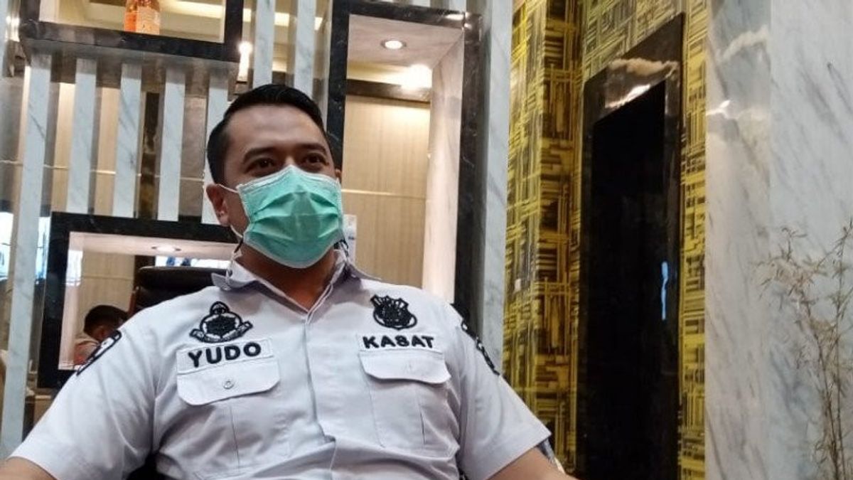 Teacher Of The Koran In Tulungagung Beaten During A Santri Front Lecture, Admitting That He Was Often Terrorized By His Cellphone