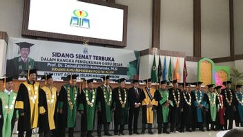Kemenag Kukuhkan Rektor IAIN Ambon sebagai Guru Besar