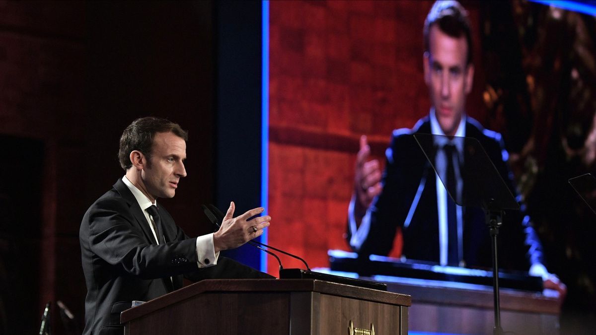 Datang ke Acara Kuliner, Presiden Prancis Emmanuel Macron Dilempar Telur