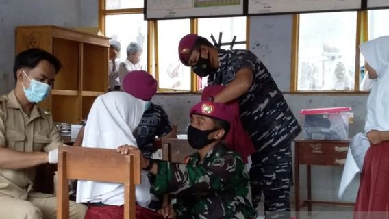 Lanjutkan Perintah KSAL Laksamana Yudo Margono, Puslatpur Marinir Percepat Vaksinasi Anak di Sukabumi