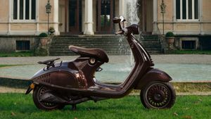 Rayakan Tahun Kuda, Vespa 946 Horse Meluncur dengan Unit Terbatas