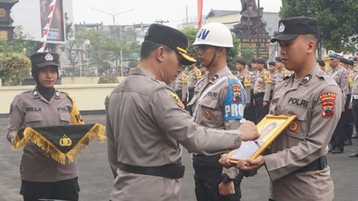 30 More Days Of Service, Purbalingga Police Members Fired!
