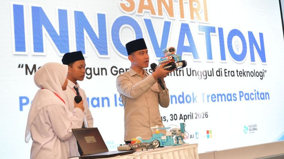 نائب الرئيس يراجع تدريب AI Santri Tremas في Pacitan